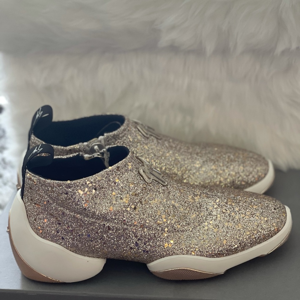 Guiseppe Zanotti Gold sneaker